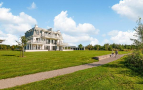 3 Bedroom Stunning Apartment In Kamperland